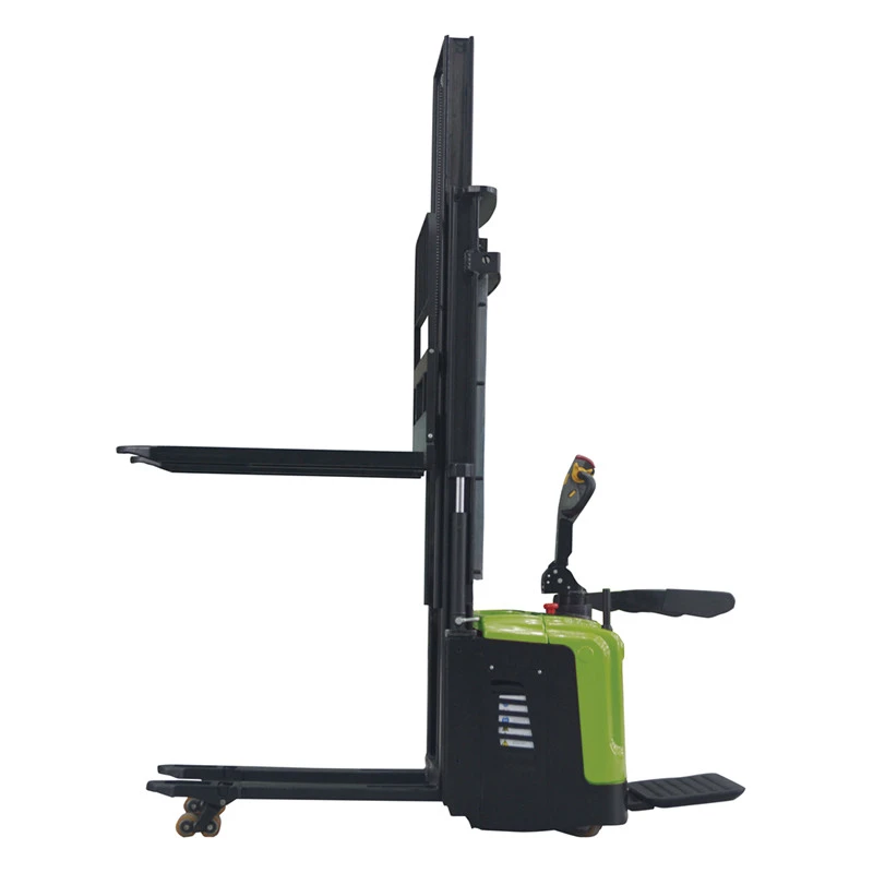 Stivuitor electric de 3300 lb